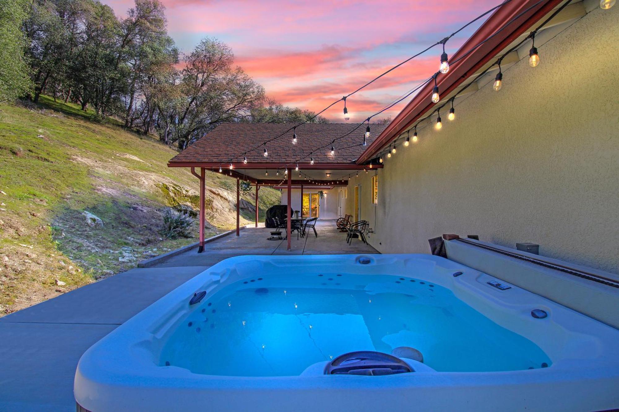 Villa Near Yosemite & Bass Lake W/Hot Tub/Evcharge Oakhurst Bagian luar foto