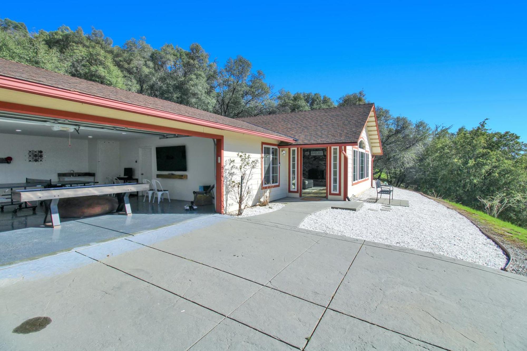 Villa Near Yosemite & Bass Lake W/Hot Tub/Evcharge Oakhurst Bagian luar foto